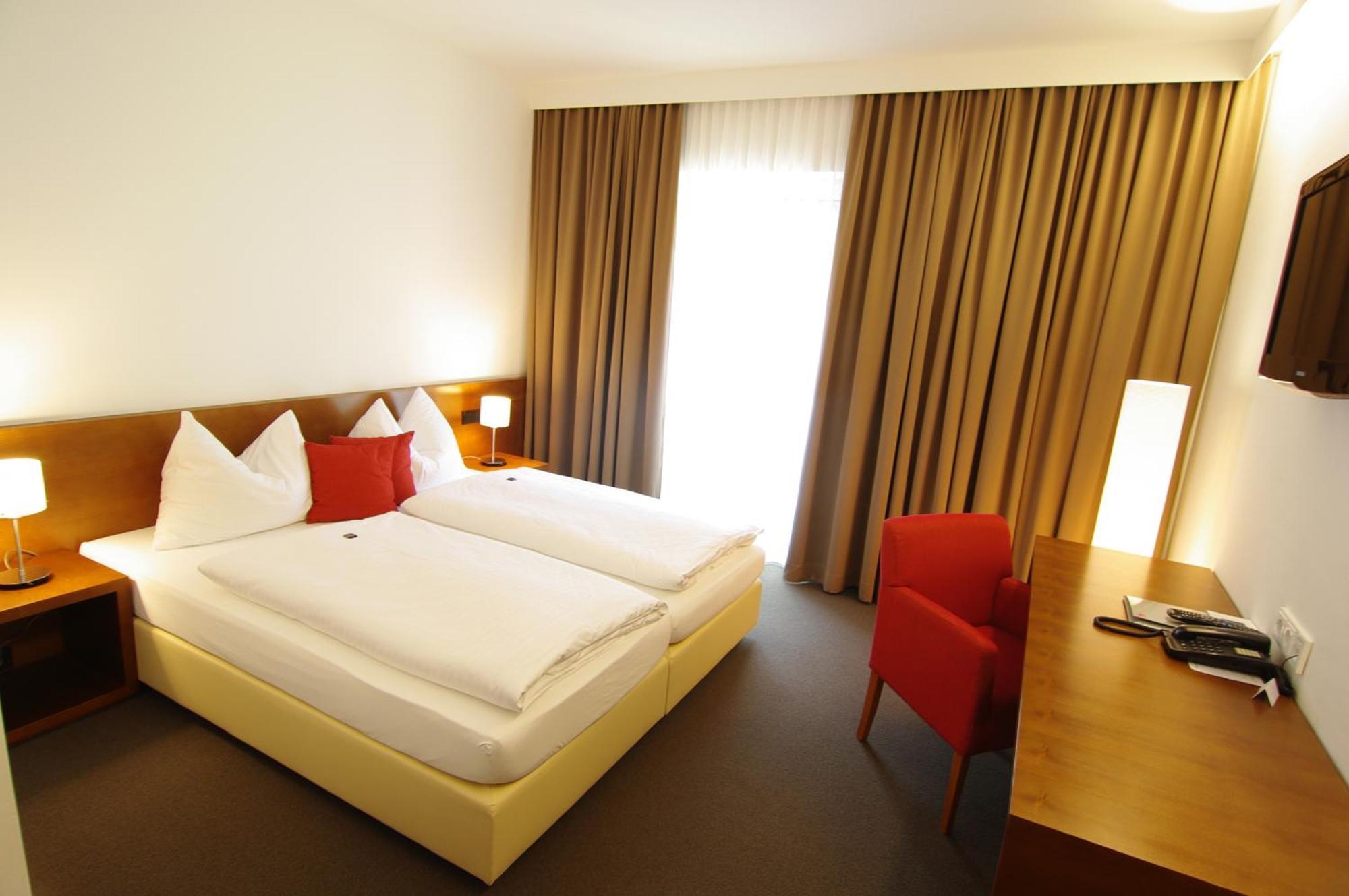 Hotel & Restaurant Christkindlwirt Steyr Room photo